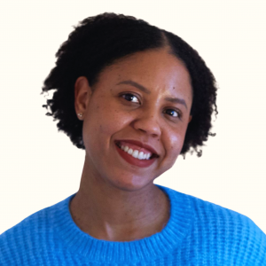 Headshot-Lindiwe Lewis-founder-of-the-allergy-table-uk-and-podcast-behind-the-allergy